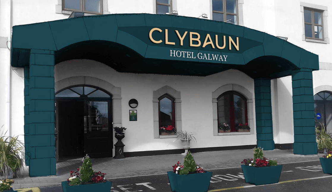 img_clybaun_hotel-entrance